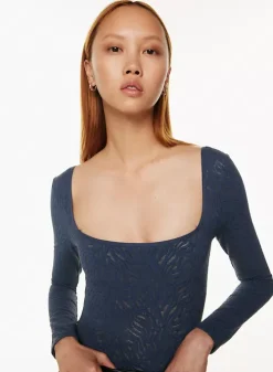 Babaton Shapelace Longsleeve Bodysuit -ARITZIA Shop f22 01 a01 103912 1702 on c