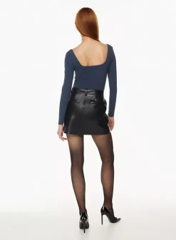 Babaton Shapelace Longsleeve Bodysuit -ARITZIA Shop f22 01 a01 103912 1702 on d