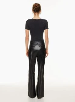 Babaton Shapelace Crew Bodysuit 14 Babaton Shapelace Crew Bodysuit -ARITZIA Shop f22 01 a01 103915 1274 on e