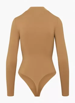 Babaton Varo Contour Bodysuit 16 Babaton Varo Contour Bodysuit -ARITZIA Shop f22 01 a01 104655 4322 off b