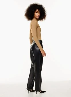 Babaton Varo Contour Bodysuit 14 Babaton Varo Contour Bodysuit -ARITZIA Shop f22 01 a01 104655 4322 on e