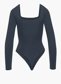 Babaton Contour Longsleeve Bodysuit 18 Babaton Contour Longsleeve Bodysuit -ARITZIA Shop f22 01 a01 108528 1702 off b