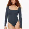 Babaton Contour Longsleeve Bodysuit 1 Babaton Contour Longsleeve Bodysuit -ARITZIA Shop f22 01 a01 108528 1702 on a