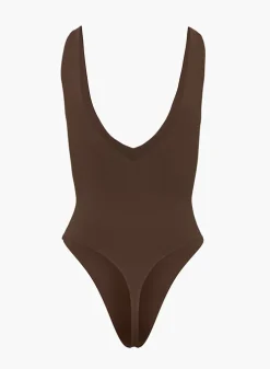 Babaton Contour V-neck Bodysuit 16 Babaton Contour V-neck Bodysuit -ARITZIA Shop f22 01 a01 75719 18891 off b