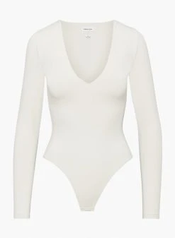 Babaton Contour V-neck Longsleeve Bodysuit 15 Babaton Contour V-neck Longsleeve Bodysuit -ARITZIA Shop f22 01 a01 78564 15104 off a
