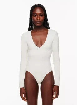 Babaton Contour V-neck Longsleeve Bodysuit