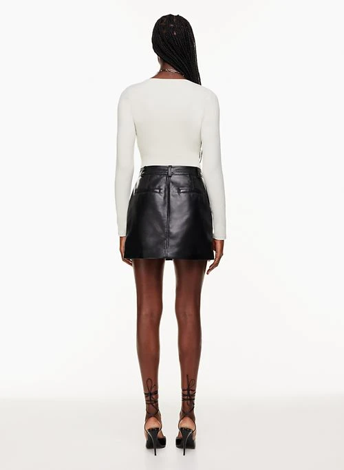 Babaton Contour V-neck Longsleeve Bodysuit 7 Babaton Contour V-neck Longsleeve Bodysuit - Image 5