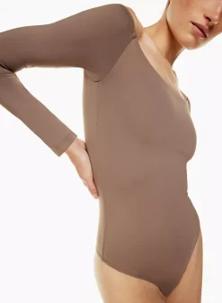 Babaton Contour Off-shoulder Longsleeve Bodysuit 12 Babaton Contour Off-shoulder Longsleeve Bodysuit -ARITZIA Shop f22 01 a01 83123 18914 on c