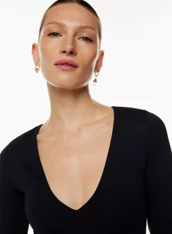 Babaton Contour V-neck Longsleeve 12 Babaton Contour V-neck Longsleeve -ARITZIA Shop f22 01 a01 92130 1274 on c