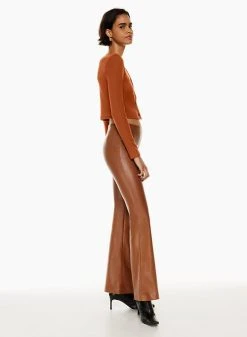 Wilfred Neptune Longsleeve -ARITZIA Shop f22 04 a01 100427 27384 on c