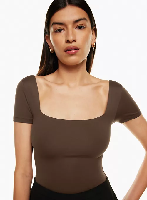 Babaton Contour Squareneck Shortsleeve T-shirt 3 Babaton Contour Squareneck Shortsleeve T-shirt