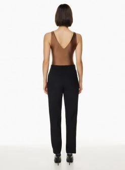 Babaton Satinette V-neck Bodysuit 15 Babaton Satinette V-neck Bodysuit -ARITZIA Shop s23 01 a01 105092 23834 on e