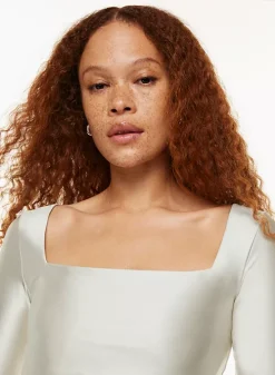 Babaton Satinette Squareneck Longsleeve Bodysuit 12 Babaton Satinette Squareneck Longsleeve Bodysuit -ARITZIA Shop s23 01 a01 105118 15104 on c