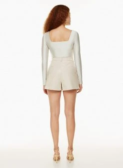 Babaton Satinette Squareneck Longsleeve Bodysuit 14 Babaton Satinette Squareneck Longsleeve Bodysuit -ARITZIA Shop s23 01 a01 105118 15104 on e