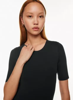 Babaton Contour Crew Halfsleeve Bodysuit 12 Babaton Contour Crew Halfsleeve Bodysuit -ARITZIA Shop s23 01 a01 106662 1274 on c