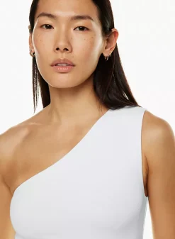 Babaton Contour Arris Bodysuit 13 Babaton Contour Arris Bodysuit -ARITZIA Shop s23 01 a01 107698 1275 on c