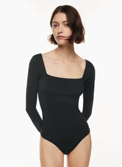 ARITZIA Shop 6 Babaton Contour Squareneck Longsleeve Bodysuit