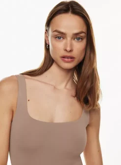 Babaton Contour Squareneck Bodysuit 13 Babaton Contour Squareneck Bodysuit -ARITZIA Shop s23 01 a28 111059 18914 on c