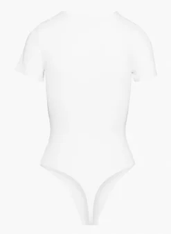 Babaton Contour Crew Shortsleeve Bodysuit 18 Babaton Contour Crew Shortsleeve Bodysuit -ARITZIA Shop s23 01 a28 80500 1275 off b