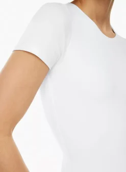 Babaton Contour Crew Shortsleeve Bodysuit 16 Babaton Contour Crew Shortsleeve Bodysuit -ARITZIA Shop s23 01 a28 80500 1275 on f