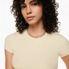TNA Ribbed Ribcage T-shirt 2 TNA Ribbed Ribcage T-shirt -ARITZIA Shop s23 03 a01 106024 28719 on a