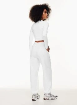 TNA Chill Malibu Cropped Longsleeve 13 TNA Chill Malibu Cropped Longsleeve -ARITZIA Shop s23 03 a01 99008 1275 on e