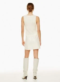 Wilfred Cantata Tank -ARITZIA Shop s23 04 a01 108007 11420 on e