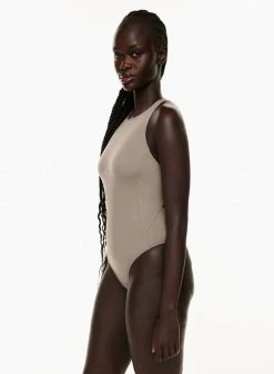 TnAction Tnabutter™ Finesse Bodysuit 14 TnAction Tnabutter™ Finesse Bodysuit -ARITZIA Shop s23 19 a01 105474 19049 on e