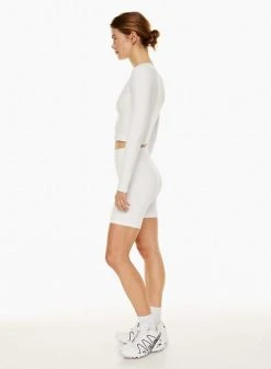 TnAction Tnabutter™ Bound Longsleeve 14 TnAction Tnabutter™ Bound Longsleeve -ARITZIA Shop s23 19 a01 105521 29801 on d